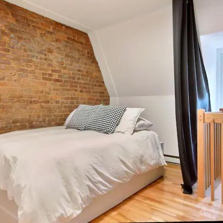 Golden Cross // Typical Old Quebec Appartement 外观 照片